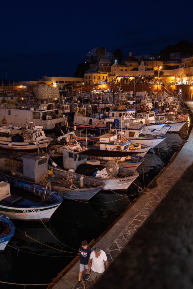 still ruhen die Fischerboote.